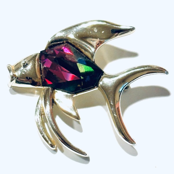 A Pair Of Two VTG Sarah Coventry Silver Tone Angel Fish Brooches Accent Stone - Picture 3 of 6